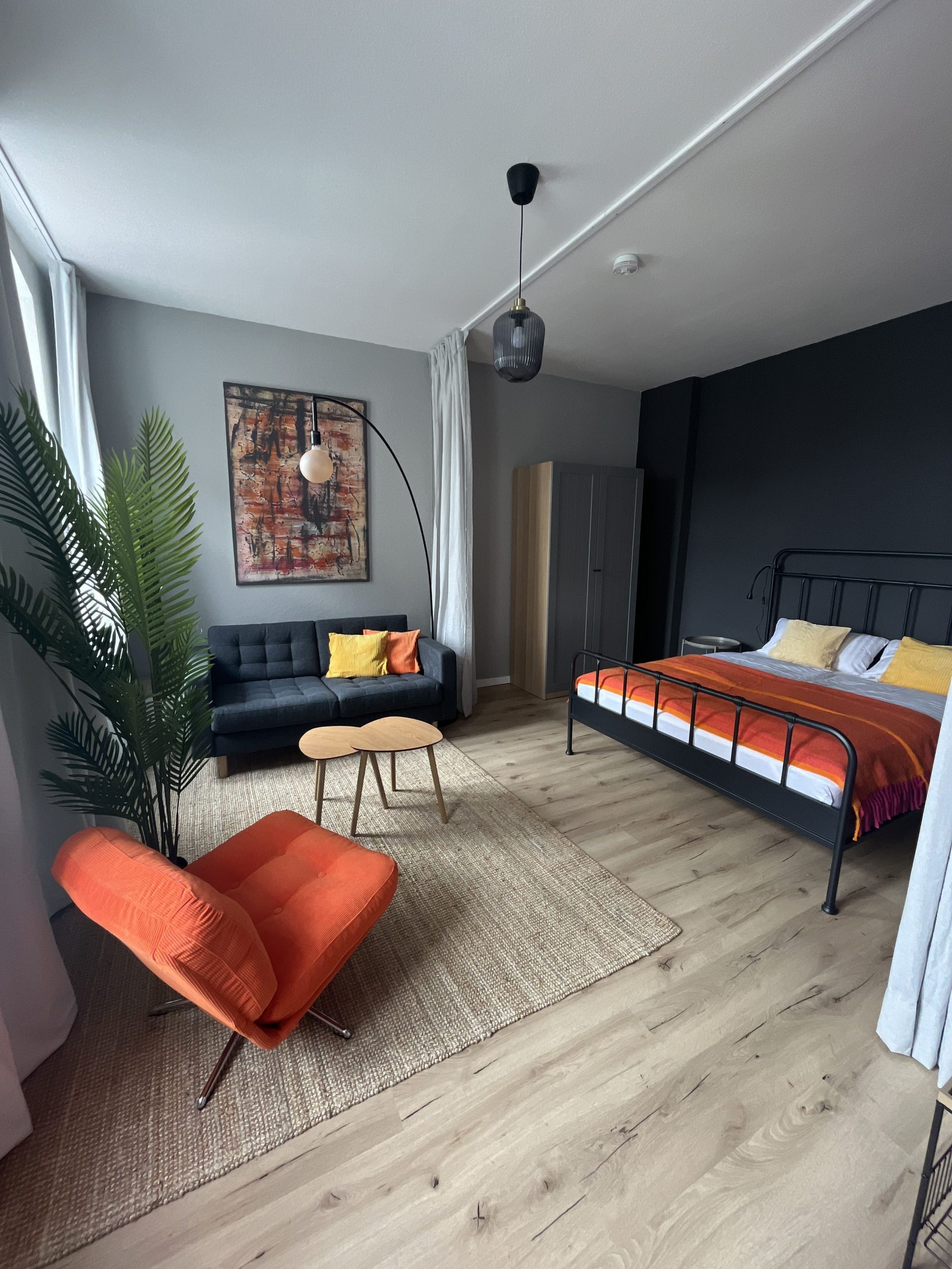 Kleines Loft beim Schlossteich orange